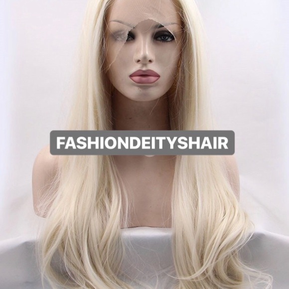 ❄️PIPER  24” WHITE PLATINUM  LACEFRONT Wig*NWT*❄️ main image 4
